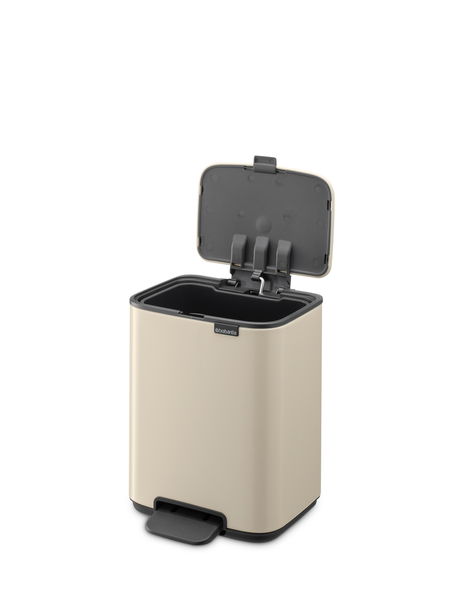 Kosz pedałowy Brabantia Bo 4 l – Soft Beige